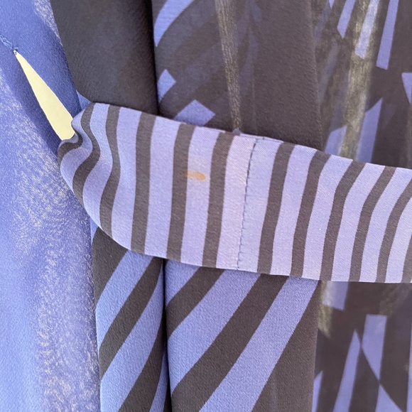 BCBG BLUE BLACK BELTED PONCHO TOP SIZE XS NWOTS! - Picture 16 of 16